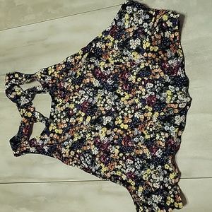 NWT floral croptop